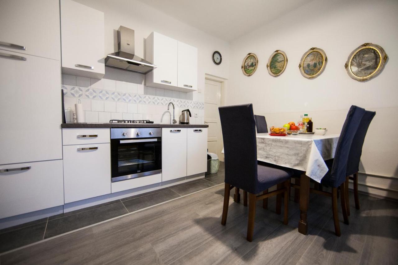Apartman Kuca 150 Mala Subotica Exteriör bild