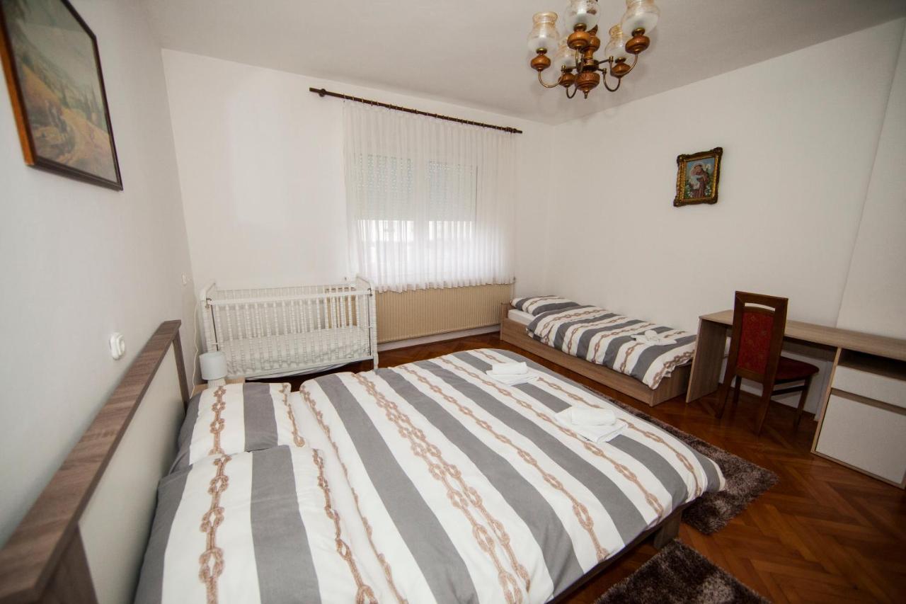Apartman Kuca 150 Mala Subotica Exteriör bild